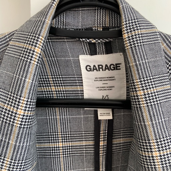 Lightweight Blazer - Picture 2 of 3